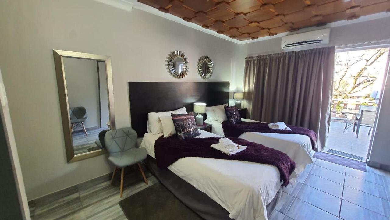 Gemstone Guest House Klerksdorp Exterior foto