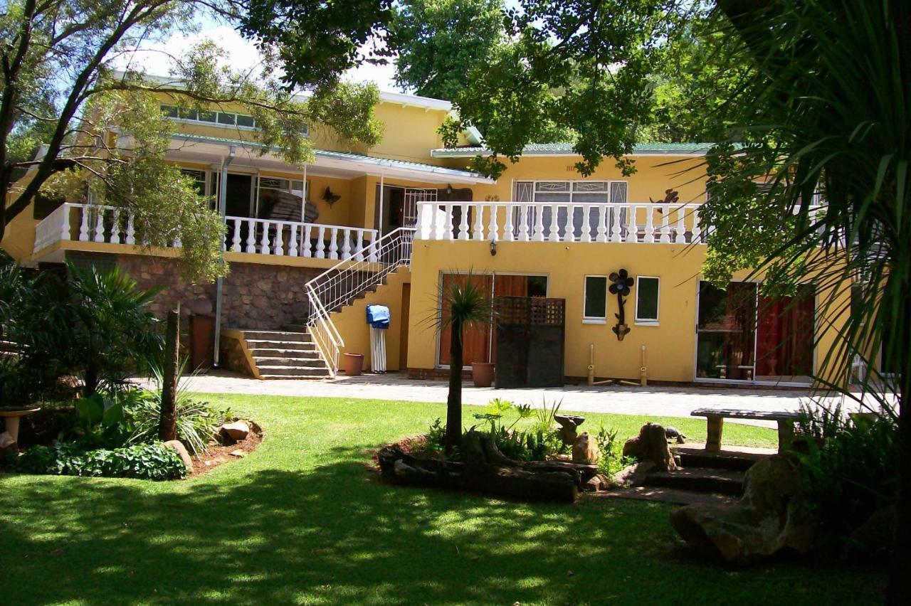 Gemstone Guest House Klerksdorp Exterior foto