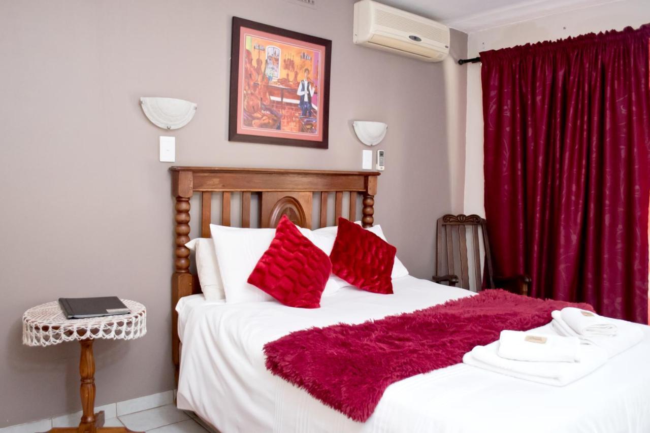 Gemstone Guest House Klerksdorp Exterior foto